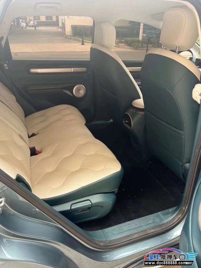 23年宝骏云朵轿车抵押车出售