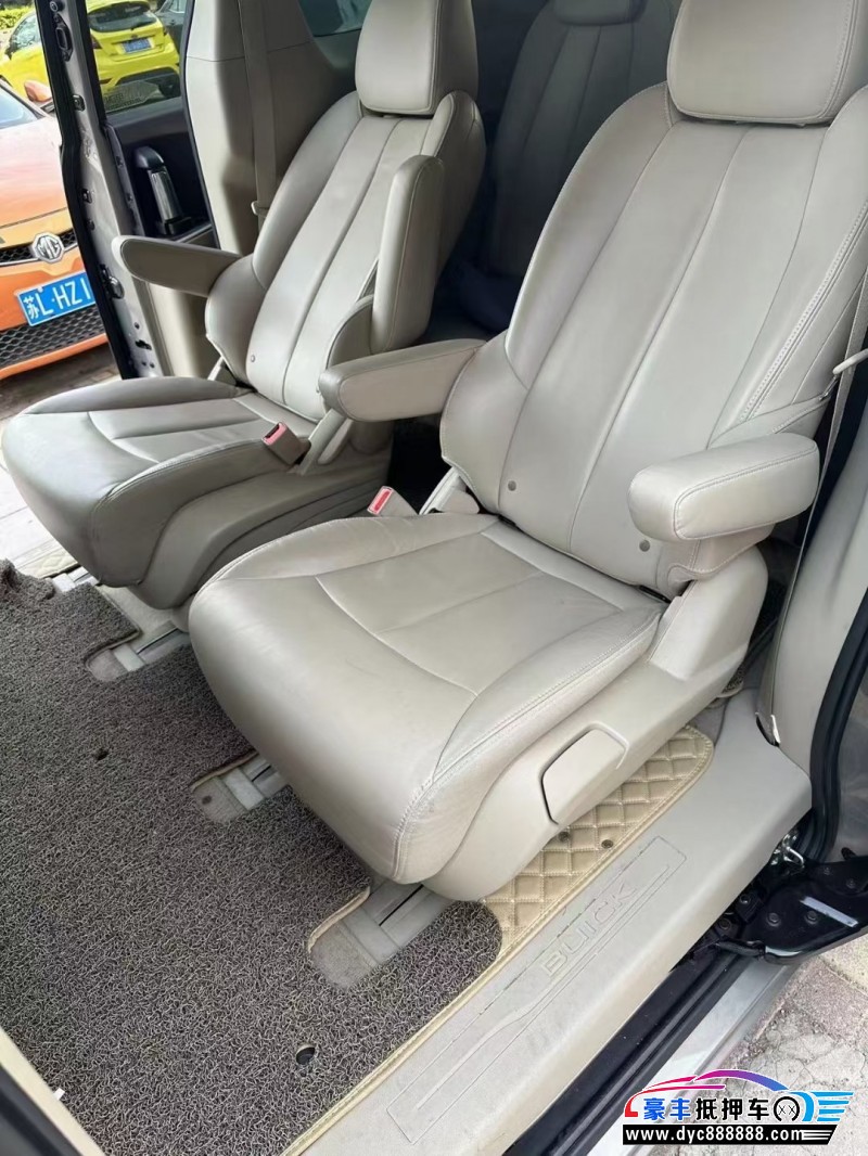 20年别克GL8轿车抵押车出售