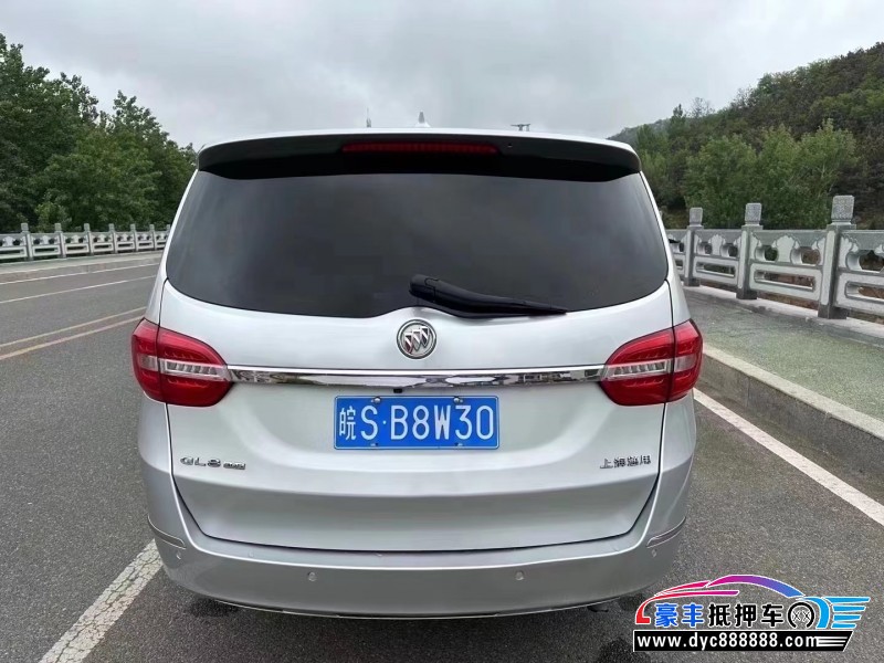 15年别克GL8轿车抵押车出售