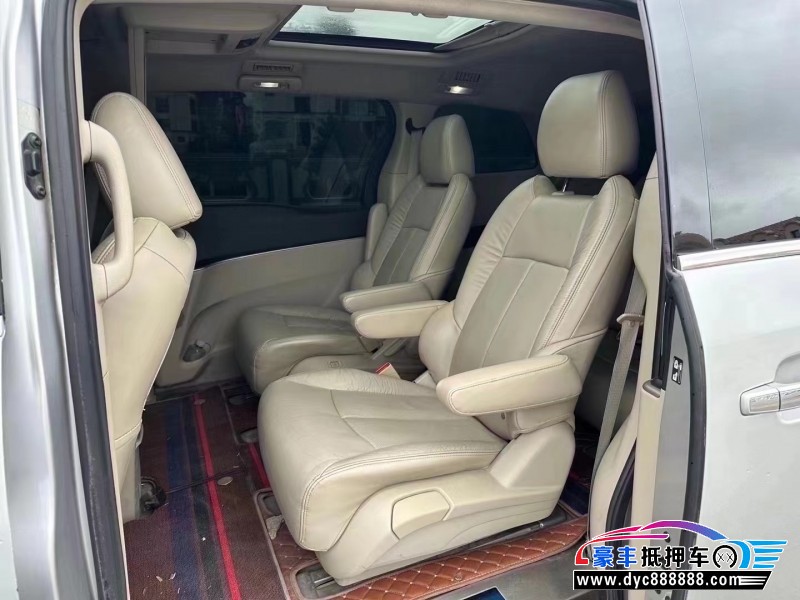 15年别克GL8轿车抵押车出售