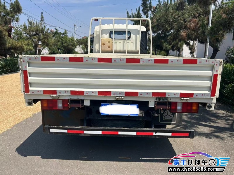 23年重汽豪沃轿车抵押车出售