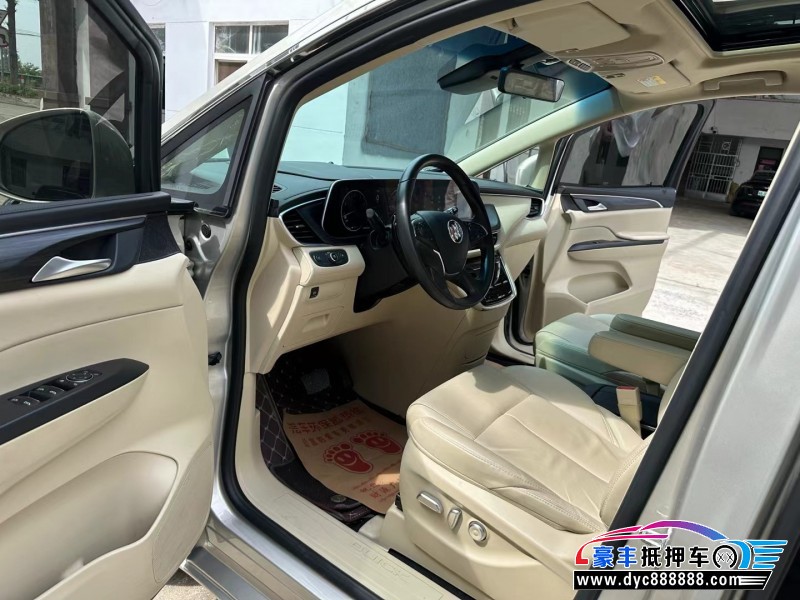 22年别克GL8轿车抵押车出售