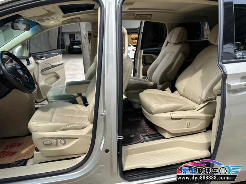 22年别克GL8轿车抵押车出售