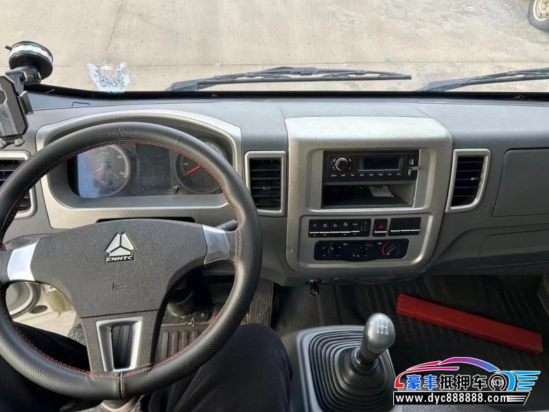 23年重汽豪沃轿车抵押车出售