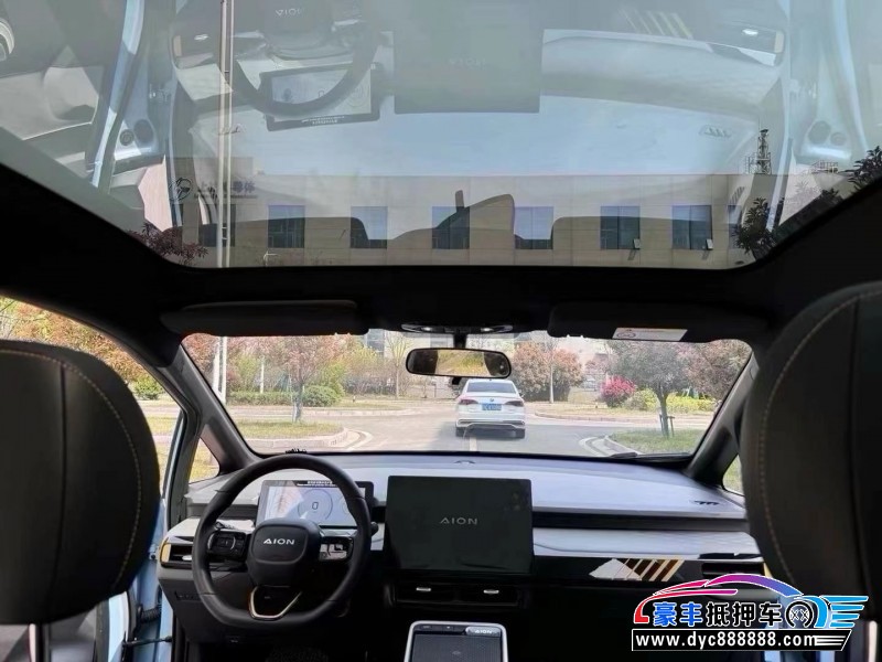 22年埃安Y70轿车抵押车出售