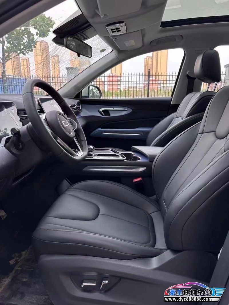 24年奔腾T90轿车抵押车出售