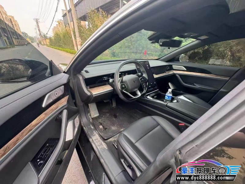 23年哪吒S轿车抵押车出售