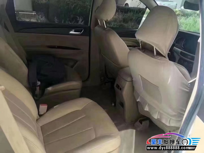 21年宝骏730轿车抵押车出售