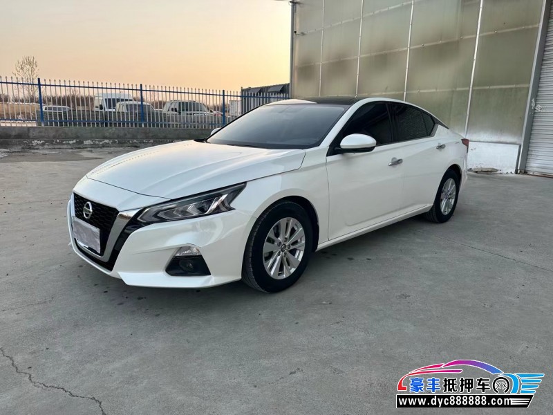 19年日产天籁轿车抵押车出售