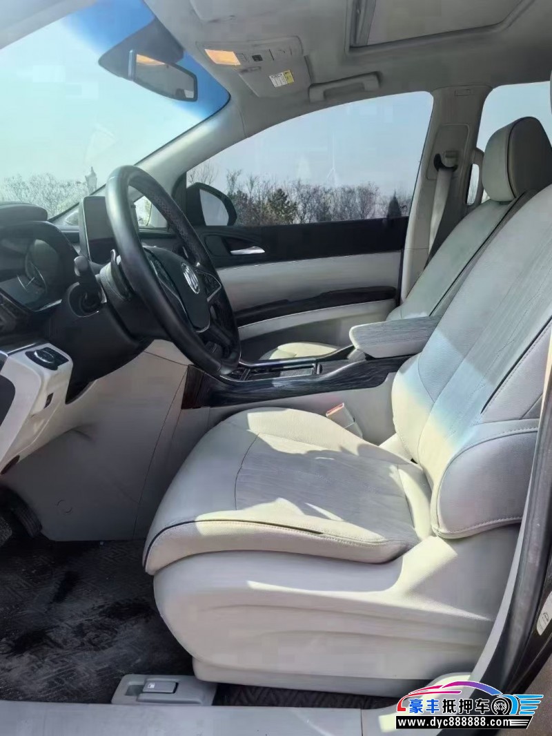 21年别克GL8轿车抵押车出售