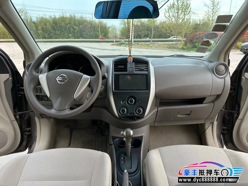 14年日产阳光轿车抵押车出售