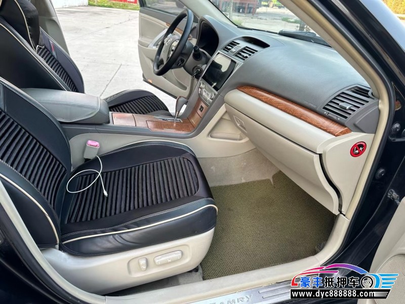 10年丰田凯美瑞轿车抵押车出售