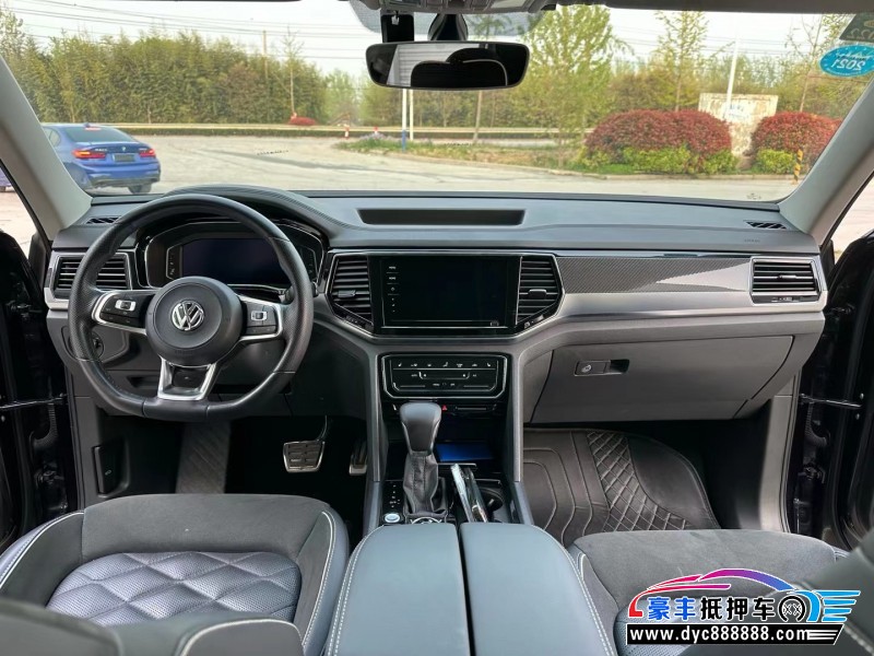 20年大众途昂轿车抵押车出售