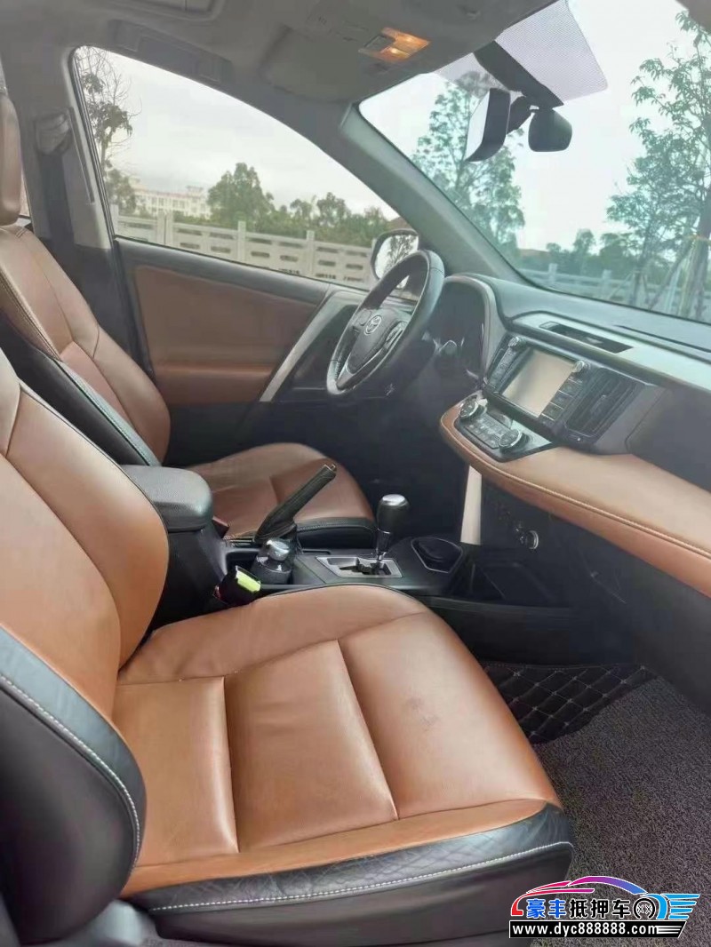 17年丰田RAV4轿车抵押车出售