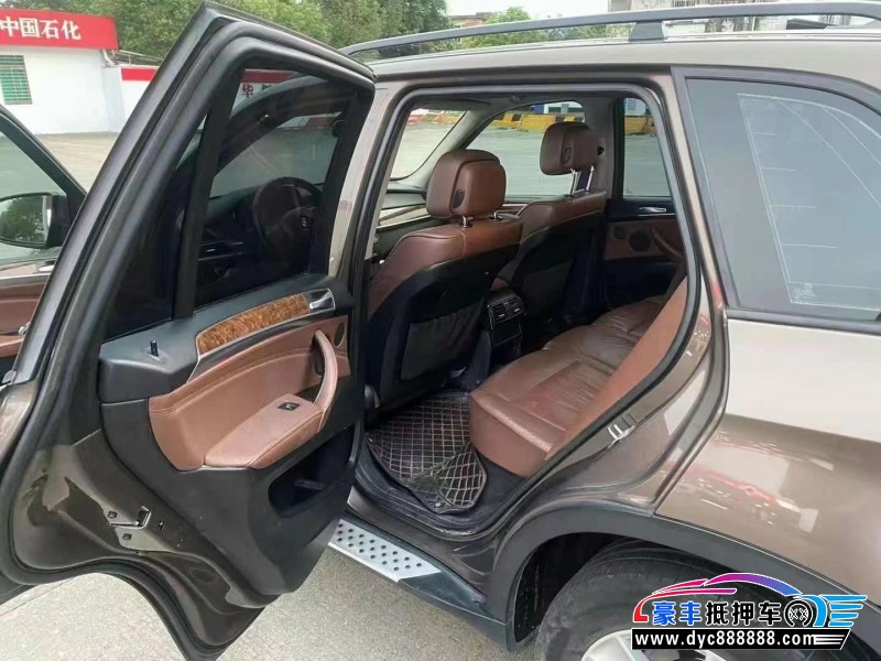 13年宝马X5轿车抵押车出售