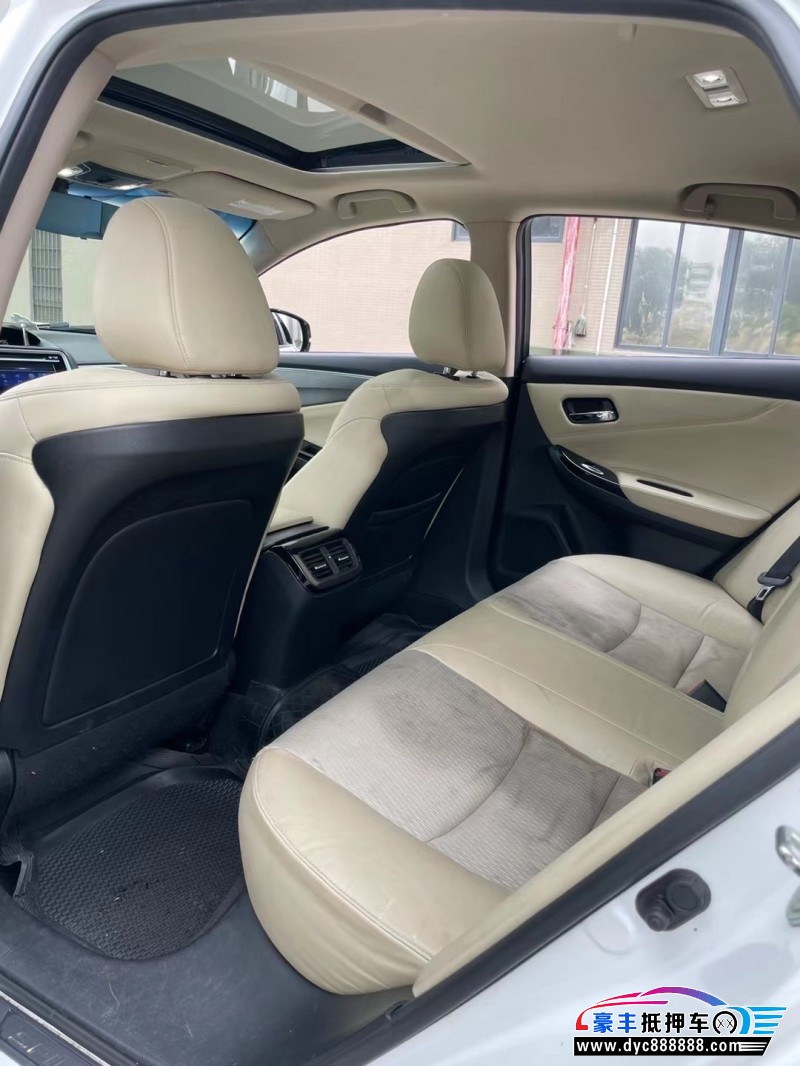 14年本田思铂睿轿车抵押车出售