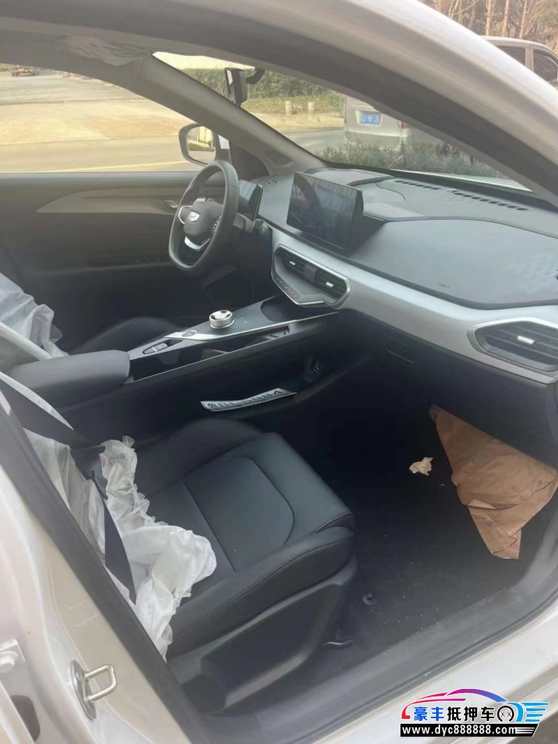 24年吉利几何轿车抵押车出售