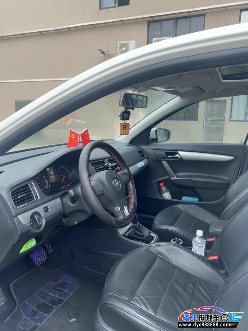 16年大众朗行轿车抵押车出售