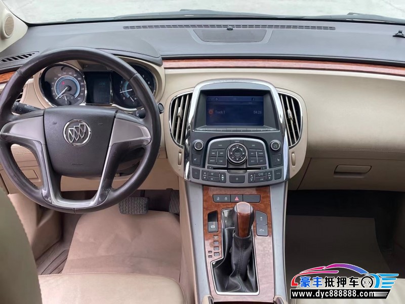 10年别克君越轿车抵押车出售