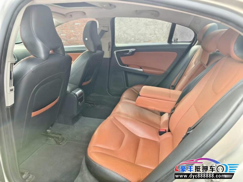 17年沃尔沃S60轿车抵押车出售