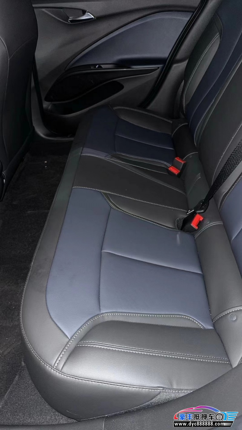 24年别克微蓝轿车抵押车出售