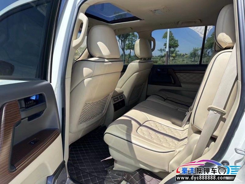 18年丰田兰德酷路泽（陆巡）轿车抵押车出售