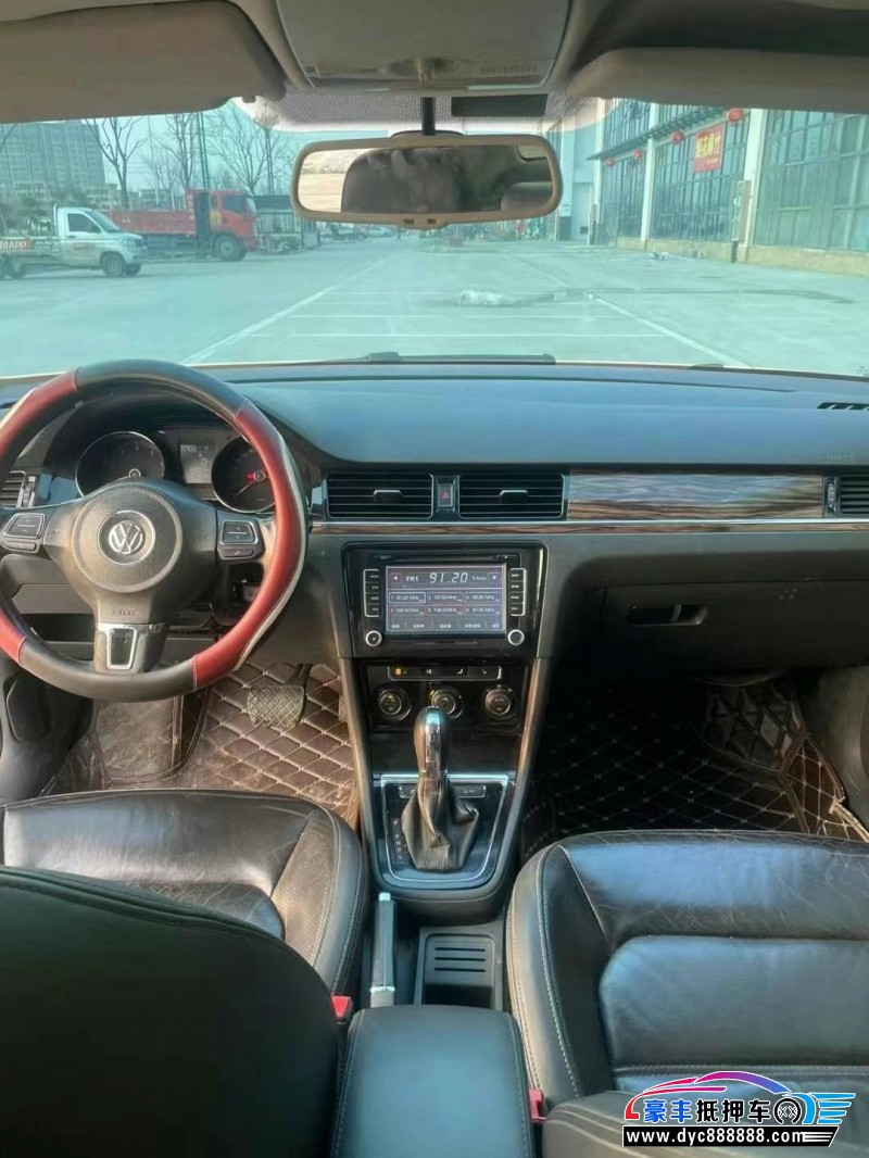 13年大众宝来轿车抵押车出售