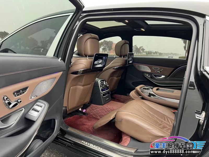 19年奔驰迈巴赫S级轿车抵押车出售