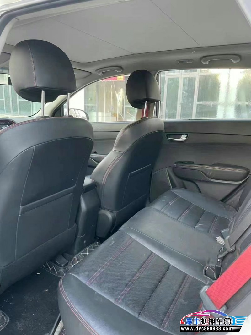 16年起亚KX3轿车抵押车出售