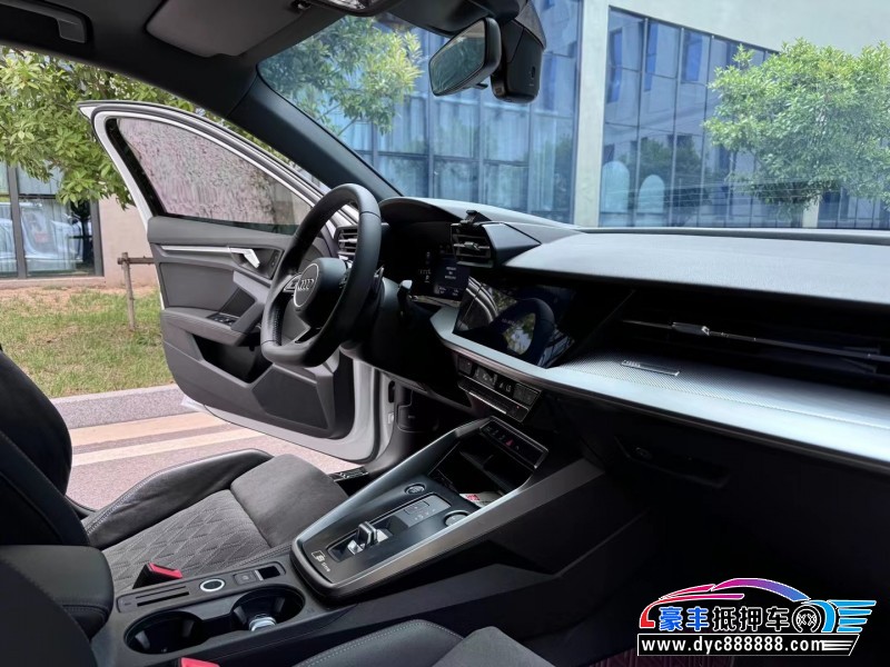 21年奥迪A3轿车抵押车出售