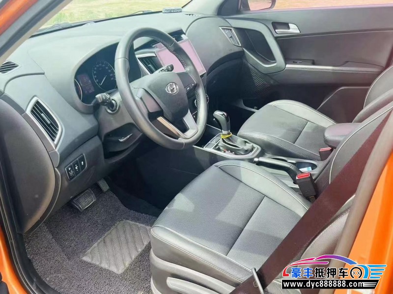 17年现代ix25轿车抵押车出售