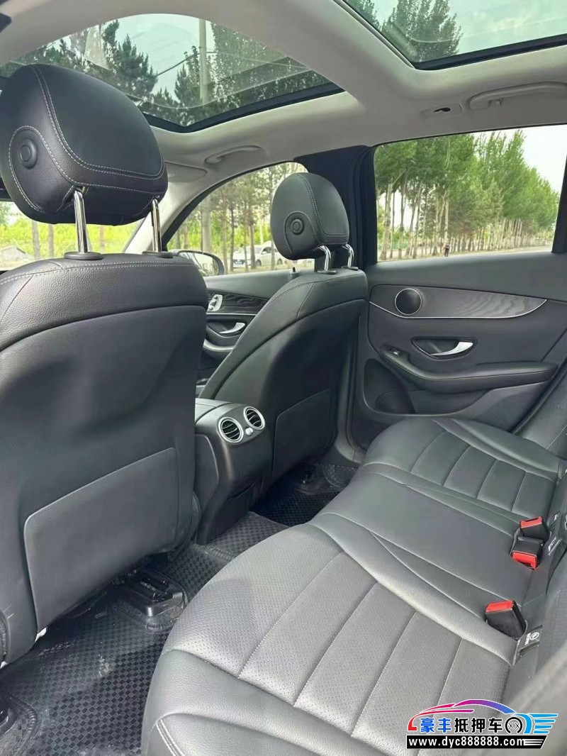 20年奔驰GLC轿车抵押车出售