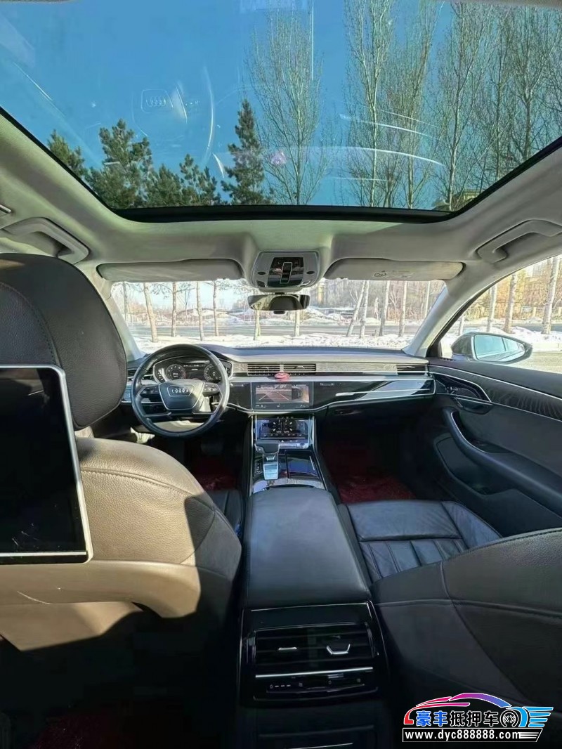 20年奥迪A8轿车抵押车出售