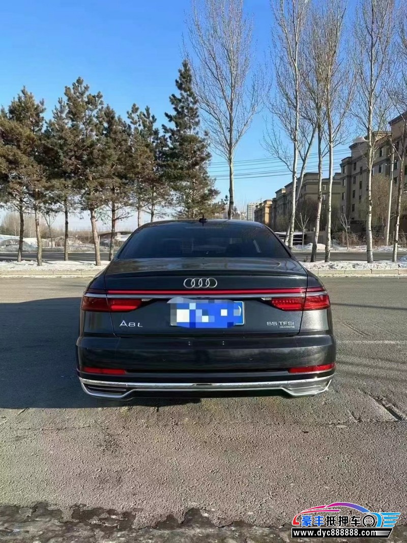 20年奥迪A8轿车抵押车出售
