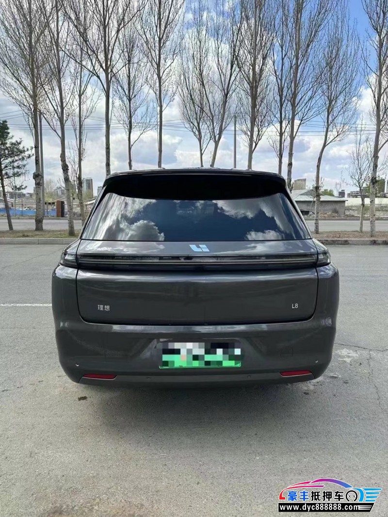 23年理想L8轿车抵押车出售