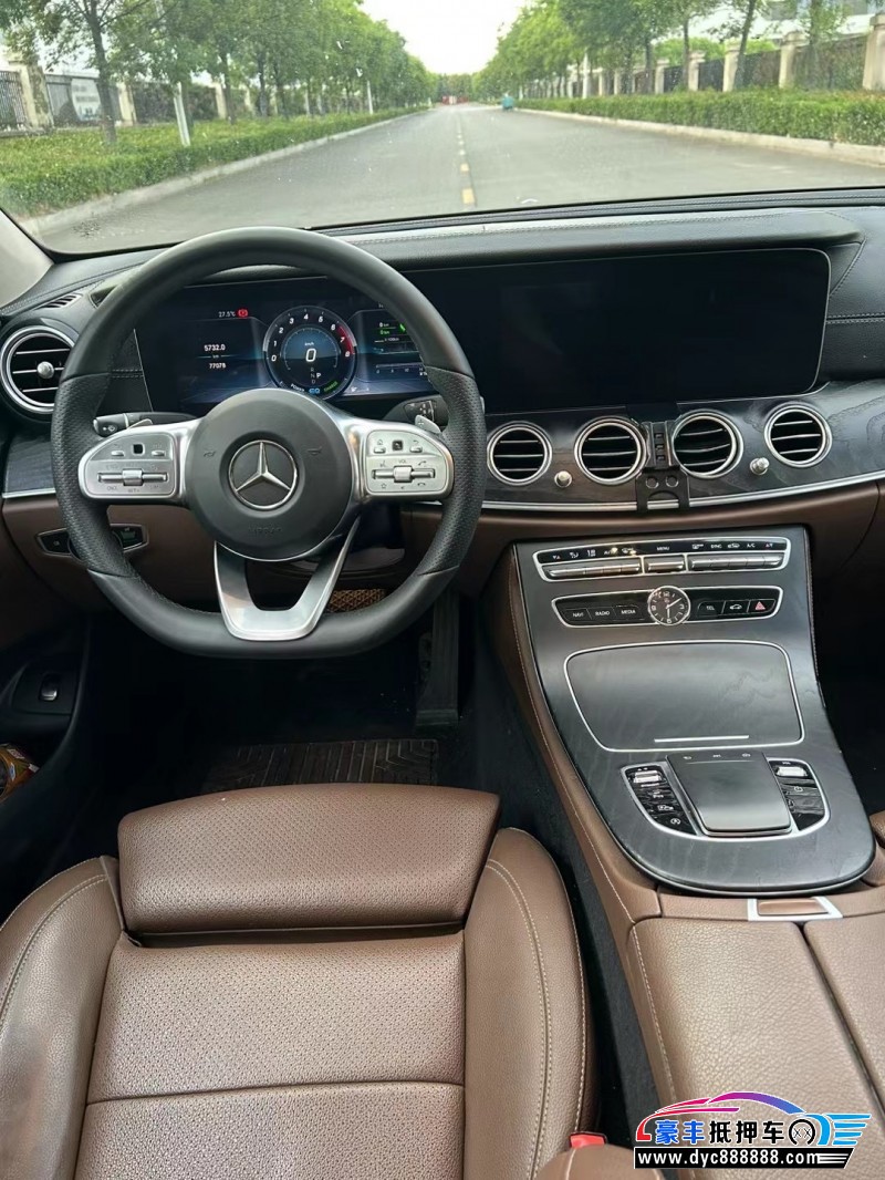 19年奔驰E轿车抵押车出售