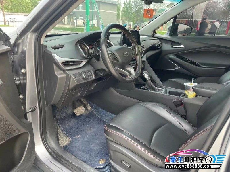 20年雪佛兰沃兰多轿车抵押车出售