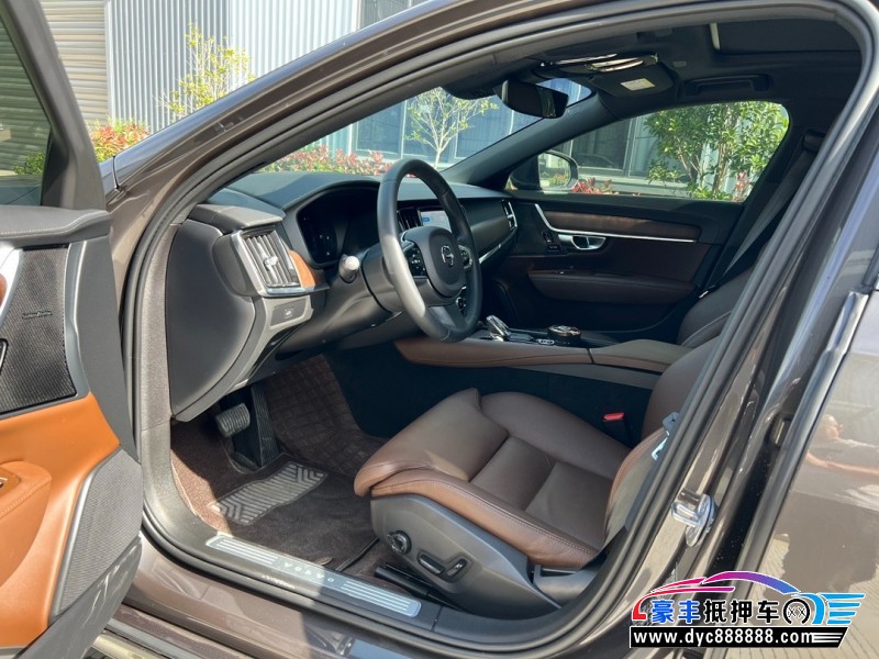 23年沃尔沃S90轿车抵押车出售