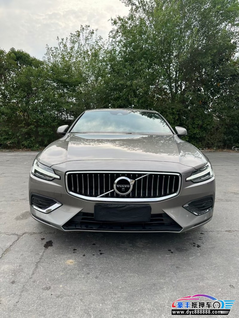 22年沃尔沃S60轿车抵押车出售
