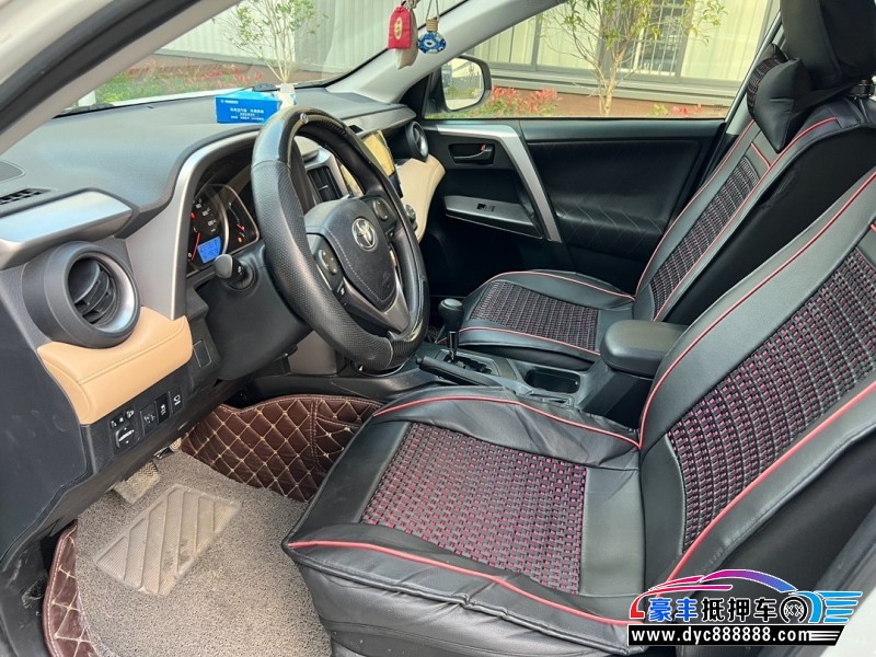 18年丰田RAV4荣放轿车抵押车出售