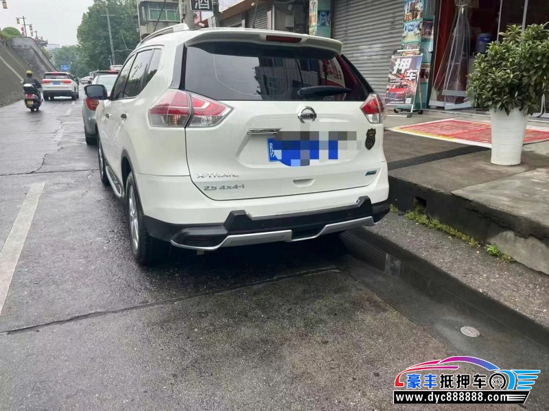 15年日产奇骏轿车抵押车出售