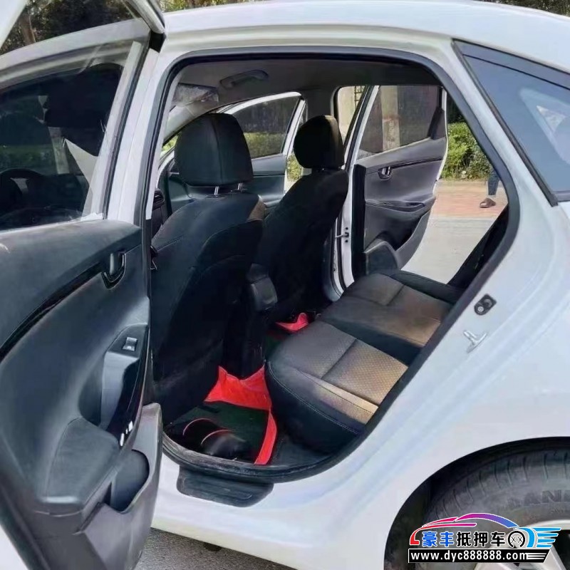 20年现代悦动轿车抵押车出售