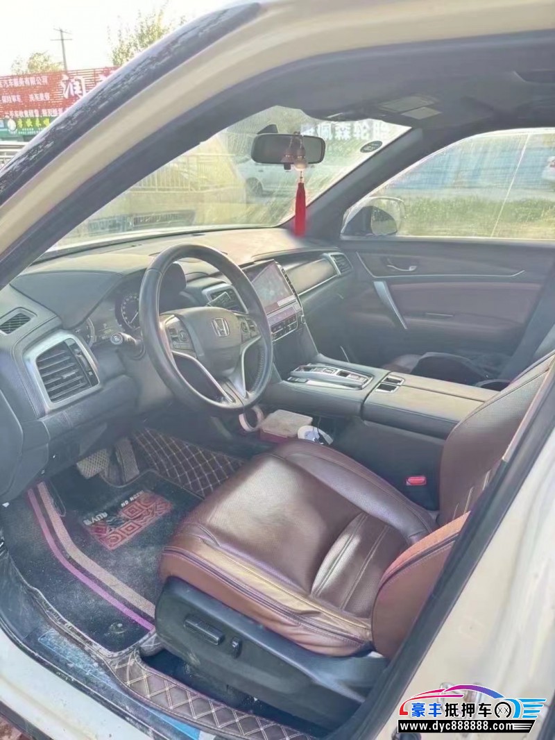 18年本田UR-V轿车抵押车出售