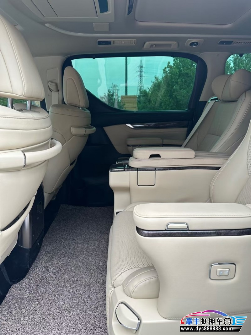 23年丰田埃尔法轿车抵押车出售