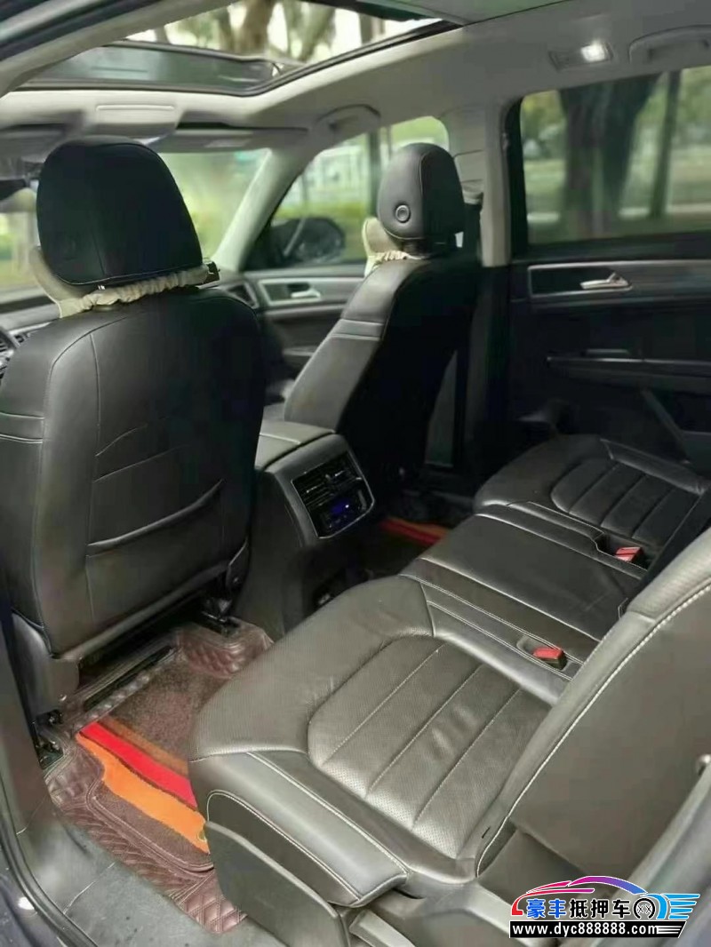 18年大众途昂轿车抵押车出售