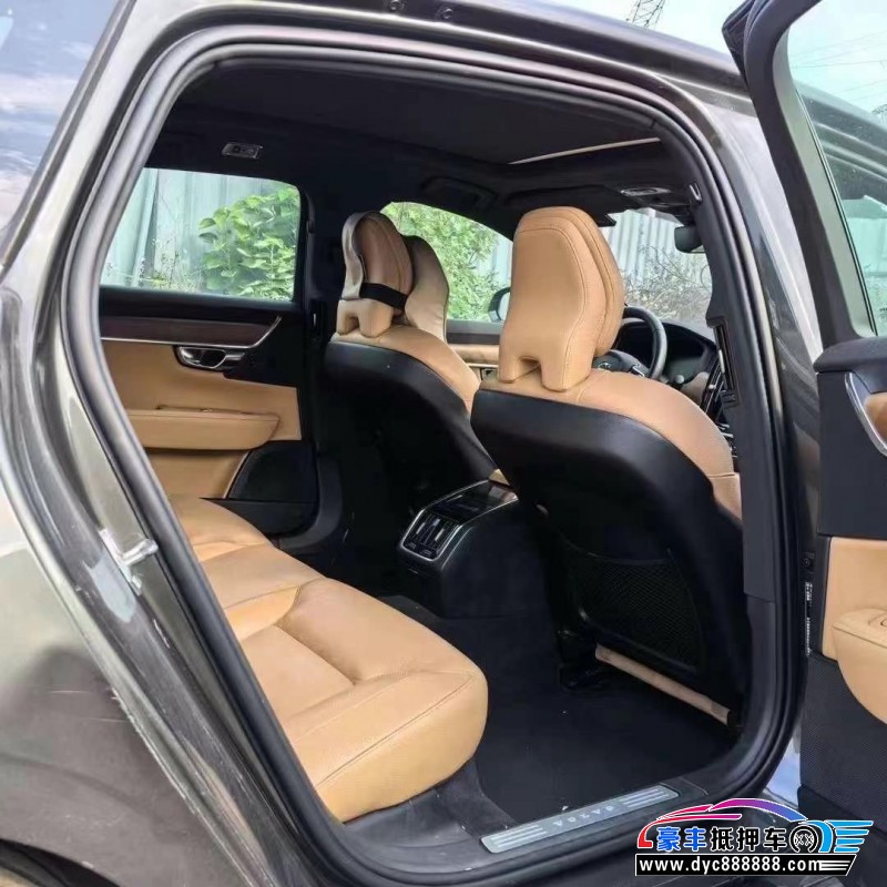 19年沃尔沃S90轿车抵押车出售