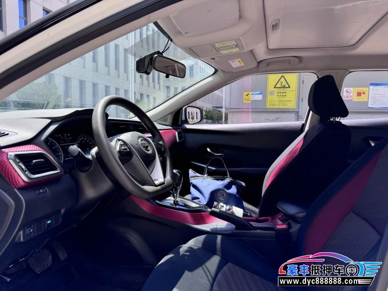 18年日产蓝鸟轿车抵押车出售