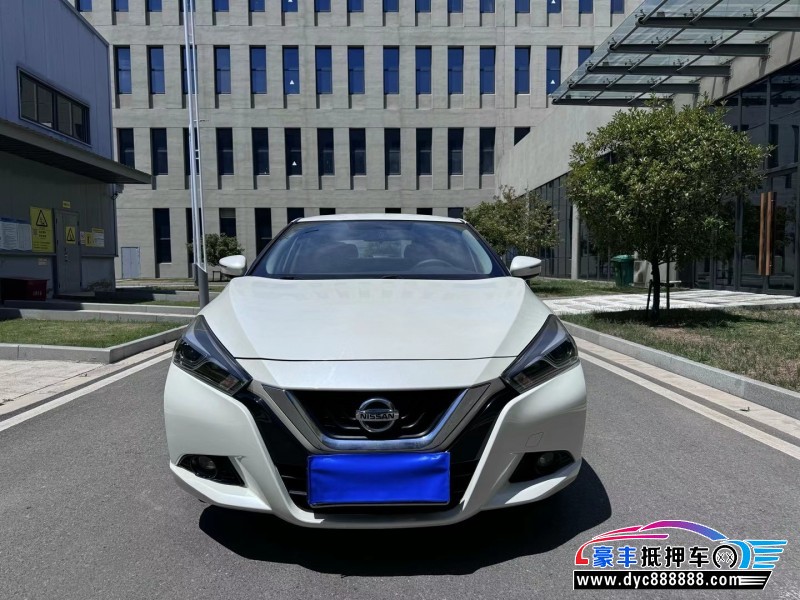 18年日产蓝鸟轿车抵押车出售