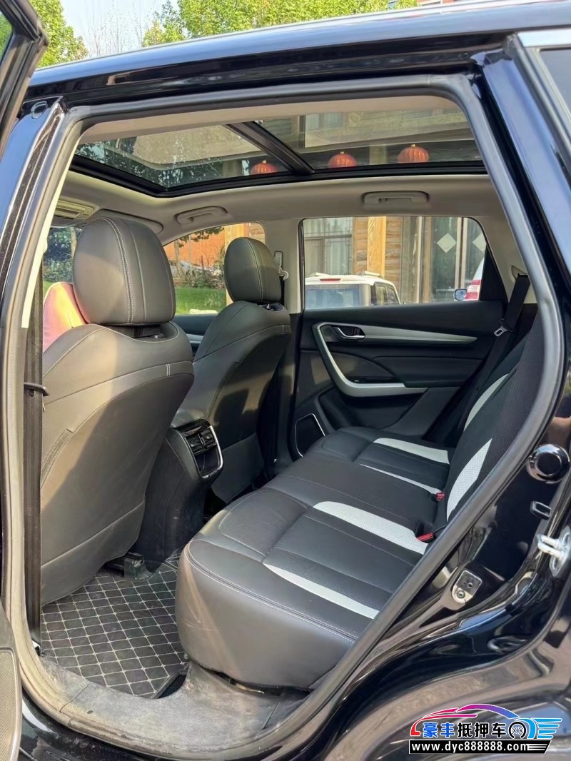 21年东风风神AX7轿车抵押车出售