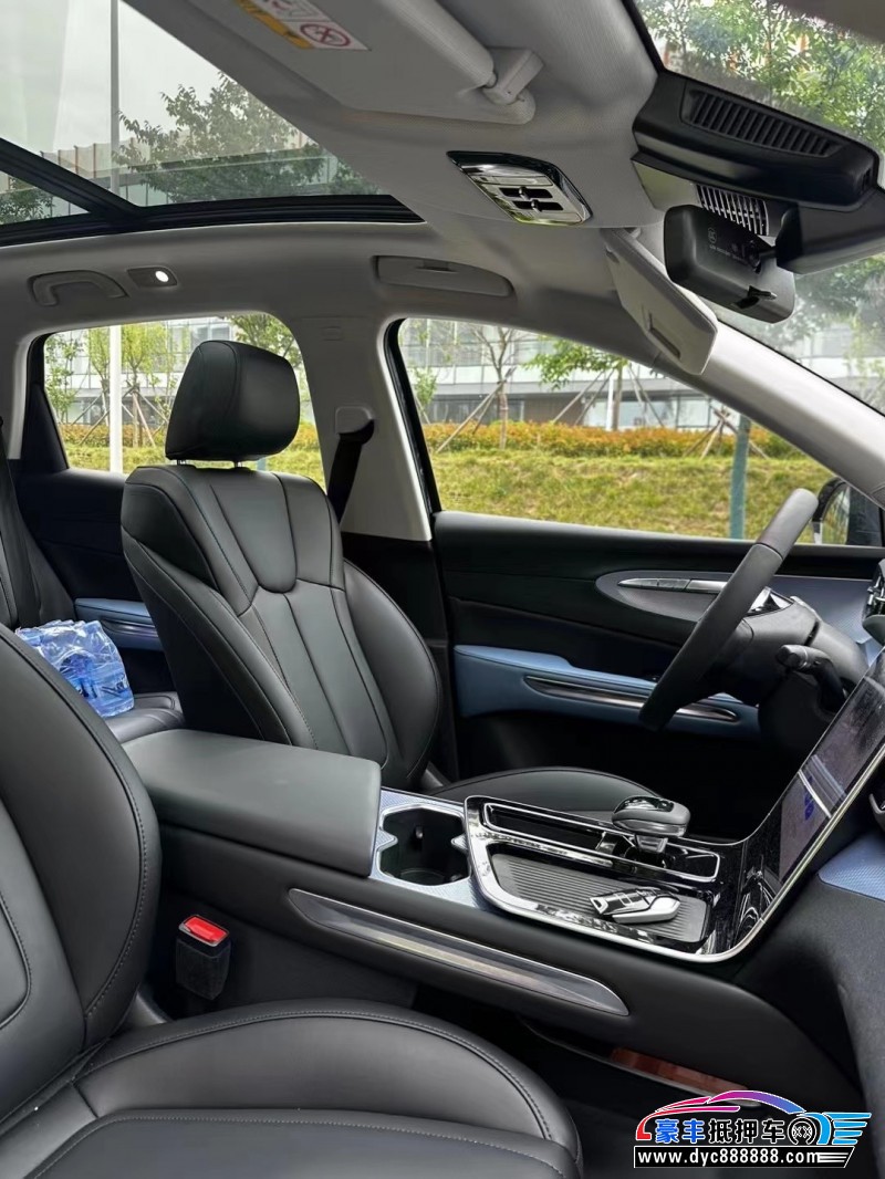 24年奔腾T90轿车抵押车出售